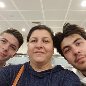 Meet your Posher, Neslihan